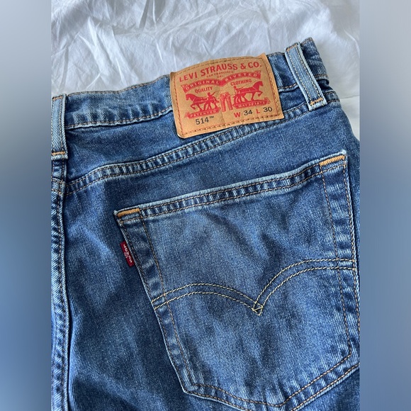 Levi’s Dark Wash Jeans - Picture 3 of 7